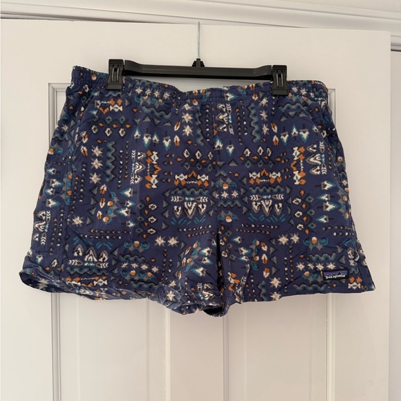 Patagonia Pants - Patagonia Baggies Shorts Womens XL Blue Wandering Woods Drawstring Geometric